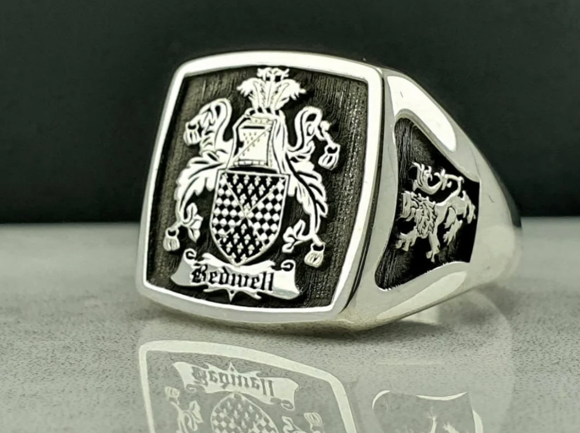 Coat of Arms Signet Ring, Customised, Personalized. Family Emblem.