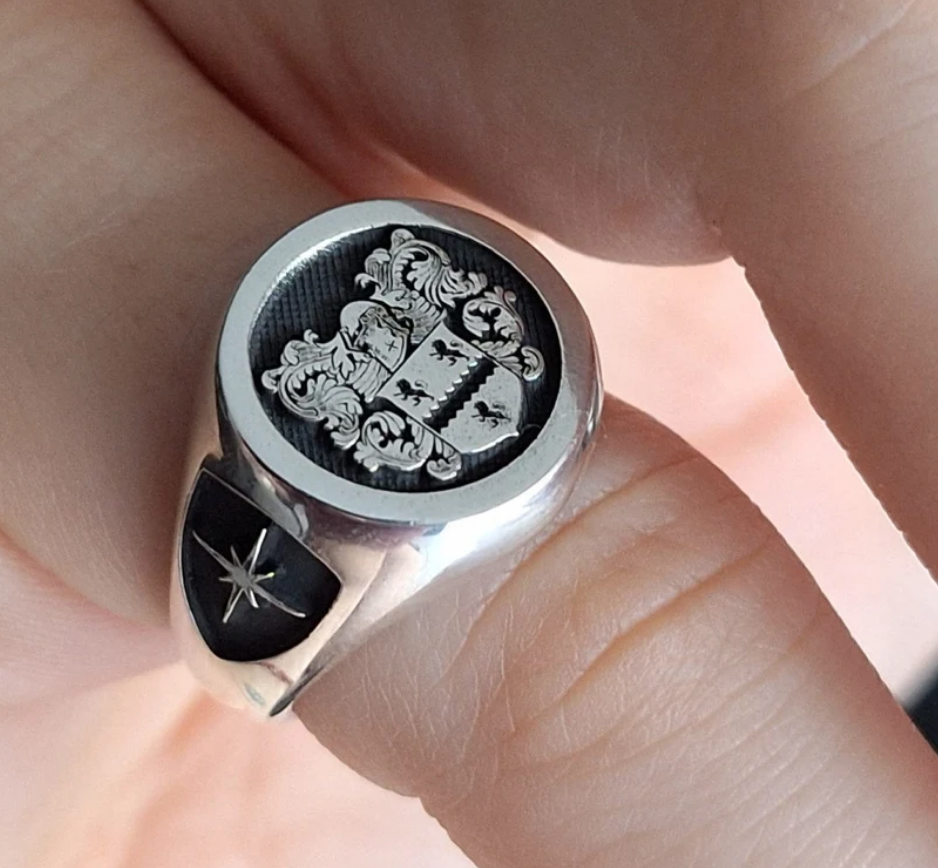 Coat of Arms Signet Ring, Customised, Personalized. Family Emblem.